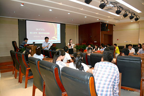 1467786433892309.jpg 03答題現(xiàn)場.jpg