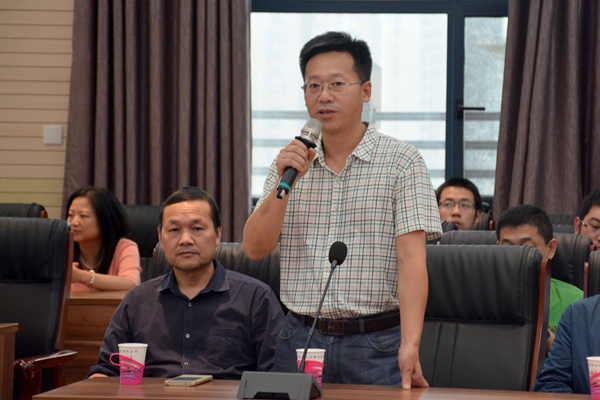 1506755411110901.jpg 黨委副書記、紀(jì)委書記陳向軍發(fā)布賽前講話.jpg