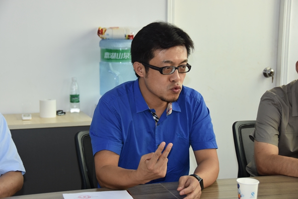 1506757251130558.jpg 4、廣東分公司負(fù)責(zé)人高明向公司領(lǐng)導(dǎo)匯報(bào)了廣東分公司的基本情況.jpg