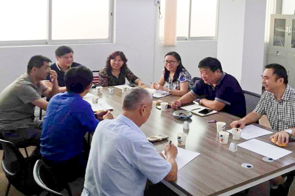 1506757517693241.jpg 7、座談會(huì).jpg