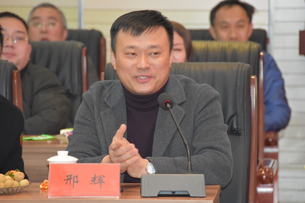 1518580524385865.jpg 4.各管理技術骨干為公司發(fā)展建言獻策.jpg