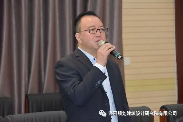 1523582997112011.jpg 640.webp (4).jpg