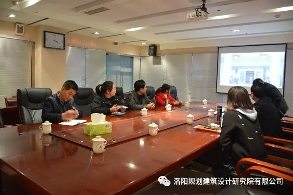 1542761142275618.jpg 640.webp (3).jpg