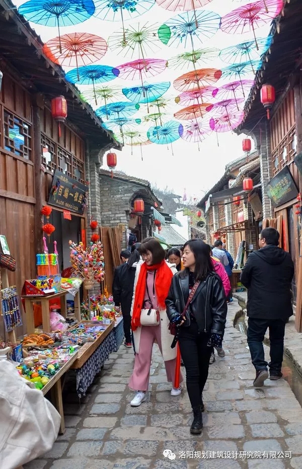 1552294668113173.jpg 640.webp (8).jpg