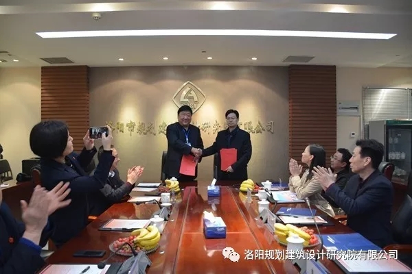 1553479657165155.jpg 640.webp (8).jpg