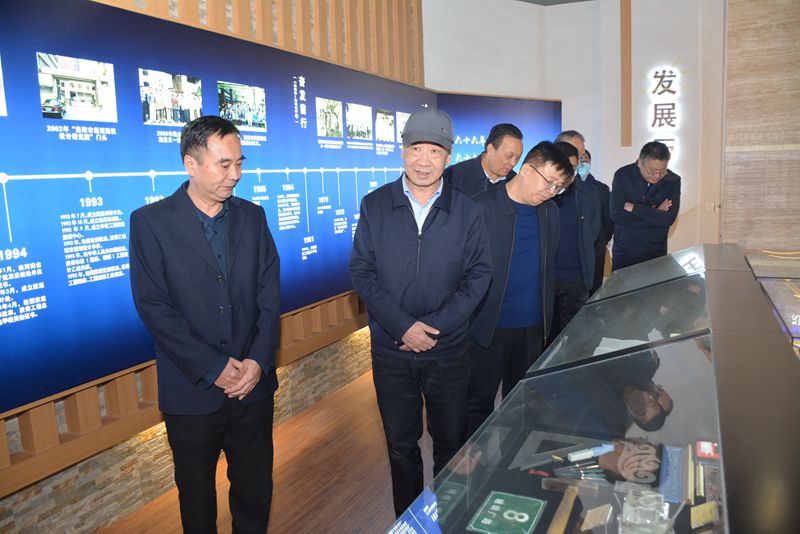 1639099261754863.jpg DQB_2995.jpg